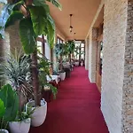 Voeroes Alom Panzio 4*