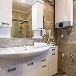 Voeroes Alom Panzio Aparthotel 4*