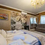 Aparthotel Voeroes Alom Panzio 4*
