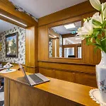 Voeroes Alom Panzio Aparthotel Tiszakécske