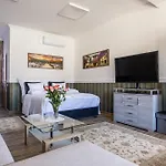 Aparthotel Voeroes Alom Panzio