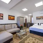 Aparthotel Voeroes Alom Panzio 4*