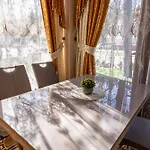 Voeroes Alom Panzio Aparthotel