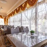 Voeroes Alom Panzio 4* Tiszakécske