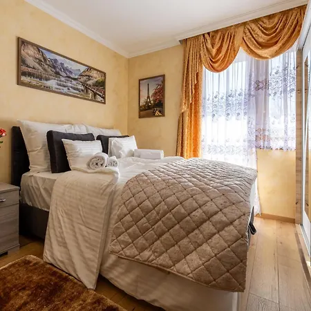 Aparthotel Voeroes Alom Panzio Tiszakécske