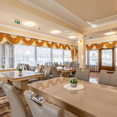 Appart hôtel Voeroes Alom Panzio 4*