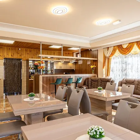 Voeroes Alom Panzio 4* Tiszakécske