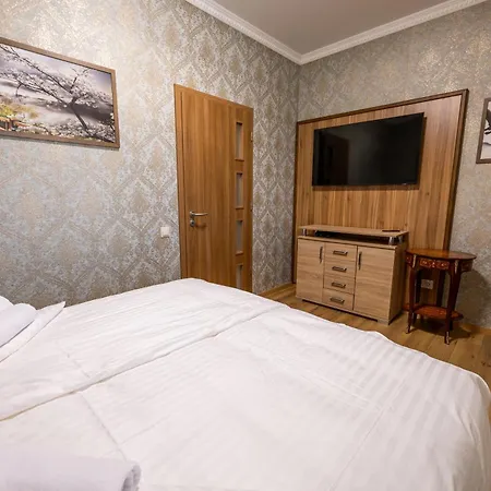 Aparthotel Voeroes Alom Panzio Tiszakécske