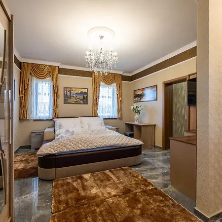 Voeroes Alom Panzio Aparthotel Tiszakécske