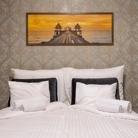 Voeroes Alom Panzio Aparthotel 4*