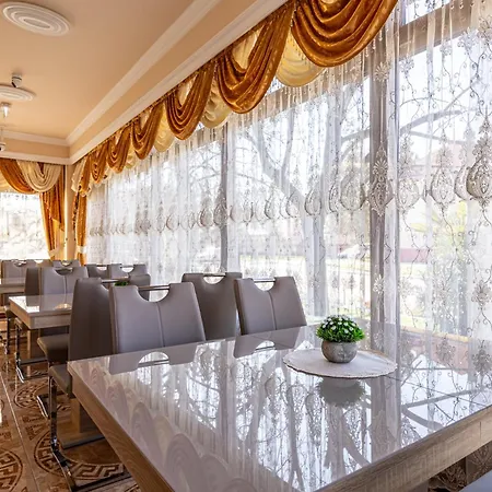 Voeroes Alom Panzio 4* Tiszakécske